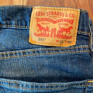 Levi’s 505 33x32
